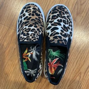 Leopard slip-ons